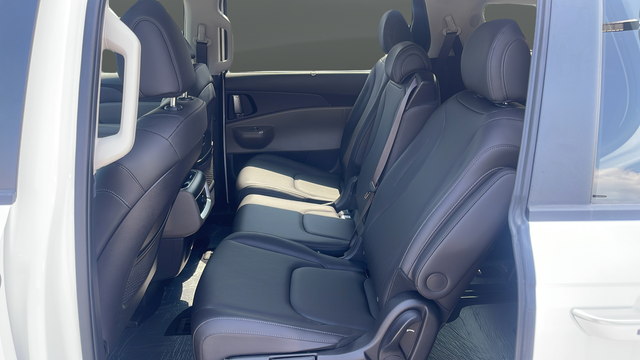 2027 Kia Carnival EX
