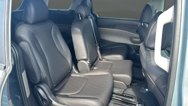 2027 Kia Carnival EX