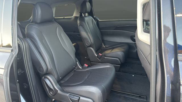 2027 Kia Carnival Hybrid EX