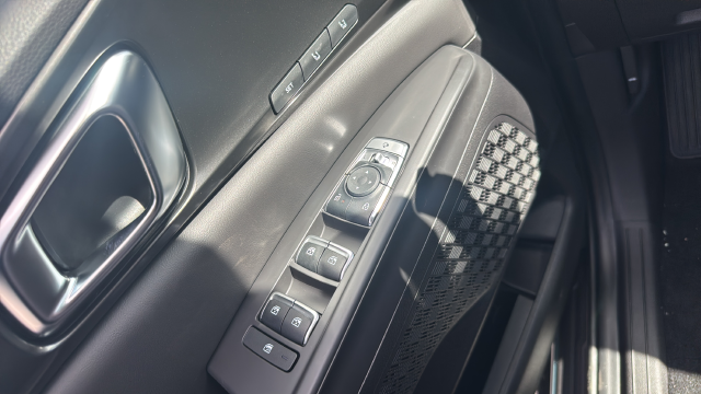 2027 Kia Carnival SX