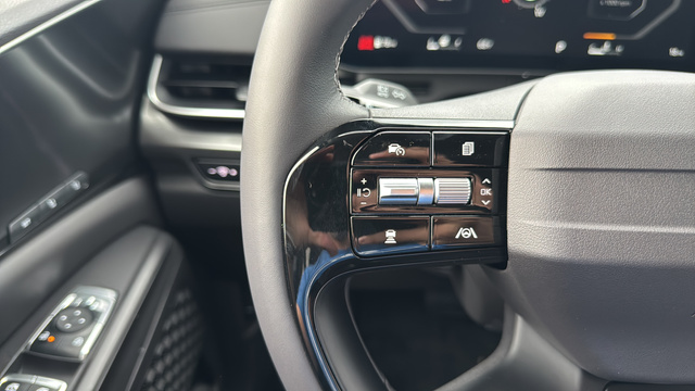 2027 Kia Carnival SX