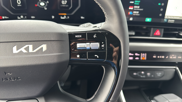 2027 Kia Carnival SX