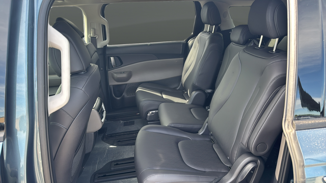 2027 Kia Carnival Hybrid SX