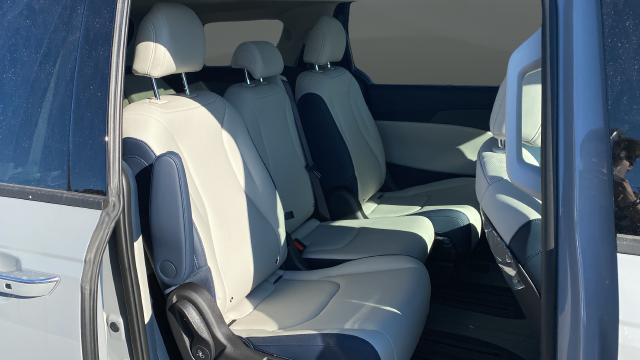 2027 Kia Carnival Hybrid SX