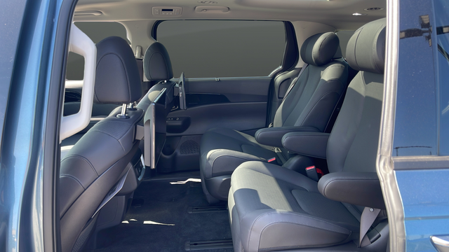 2026 Kia Carnival SX Prestige - Photo 24