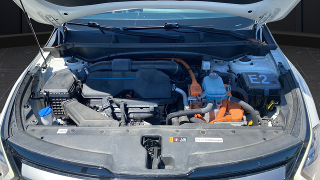 2024 Kia Sportage Plug-In Hybrid X-Line