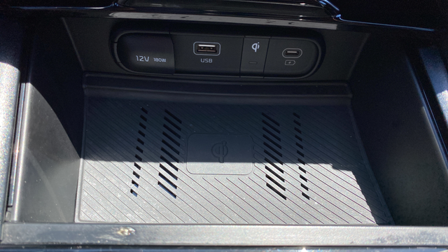 2024 Kia Sportage Plug-In Hybrid X-Line