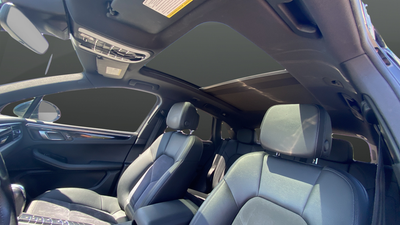 2021 Porsche Macan Base