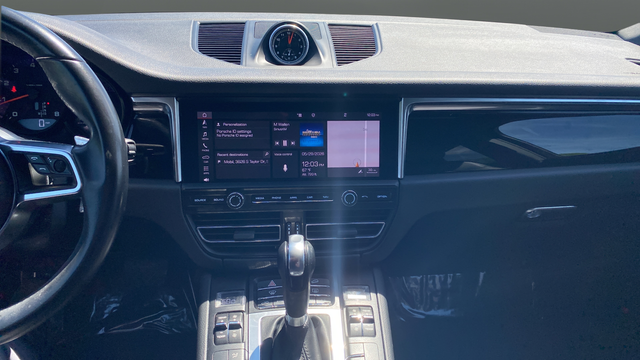 2021 Porsche Macan Base