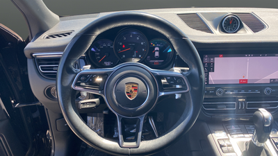2021 Porsche Macan Base