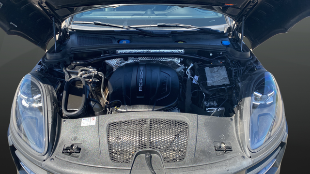 2021 Porsche Macan Base