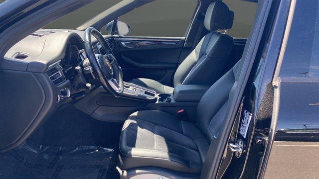 2021 Porsche Macan Base